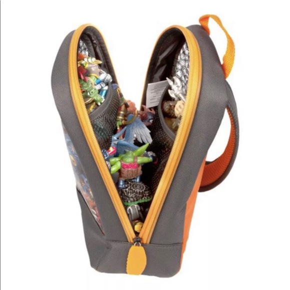 Power A Skylanders Mini Sling Carry Backpack Hold Up to 12 Figures New - Picture 3 of 4